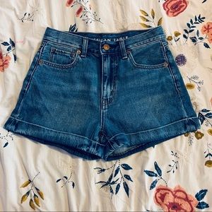 American eagle jean mom shorts size 00